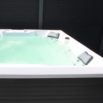 Outdoor Whirlpool STREAM BIG PURE (3 von 4)